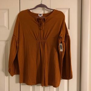 Old navy maternity top